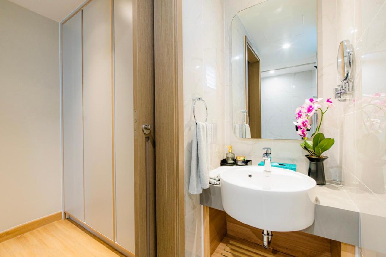 Zenity Luxury Apartment In District 1 Since 2024 Хошимин Экстерьер фото