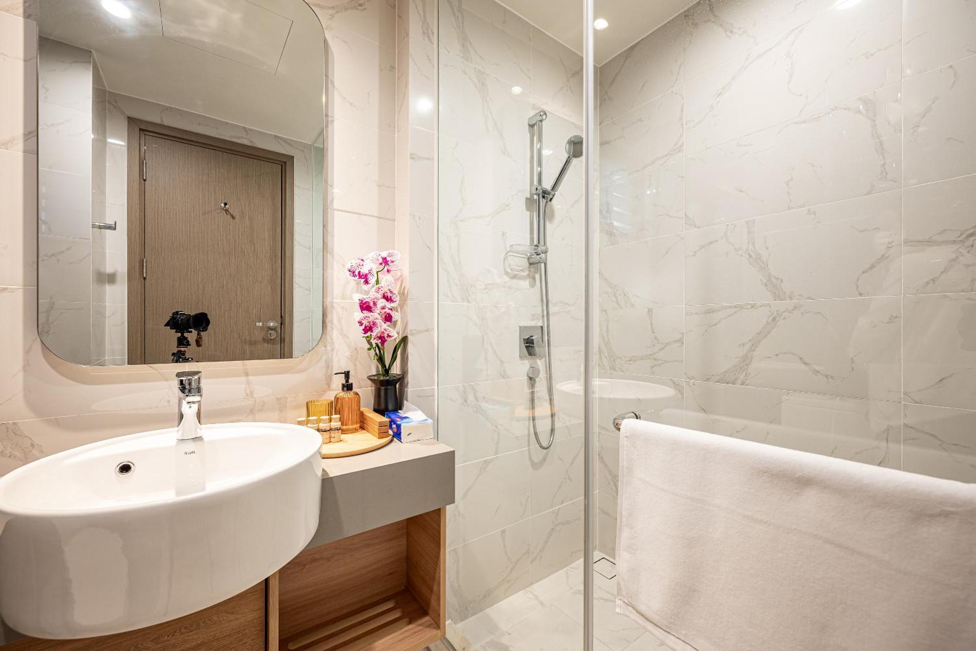 Zenity Luxury Apartment In District 1 Since 2024 Хошимин Экстерьер фото